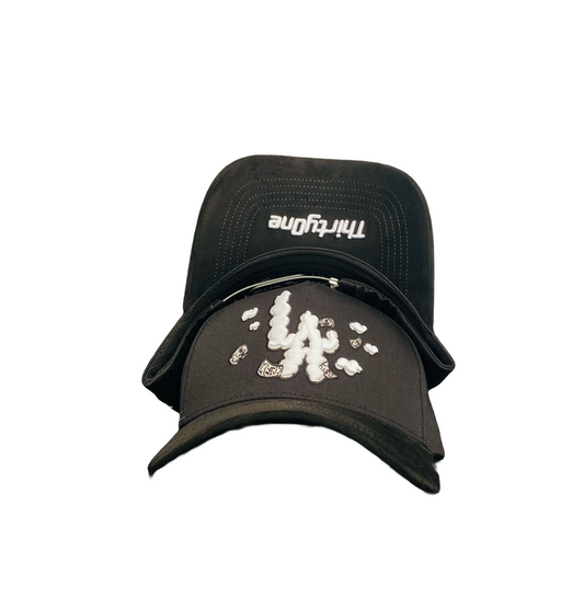 Threnty one hats- LA MONEY CLOUDS SUEDE